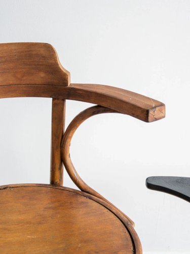 Ernest, le fauteuil en bois N°516