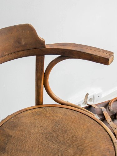 Ernest, le fauteuil en bois N°517