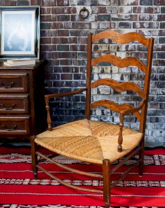 Ernest, the wooden armchair No. 570