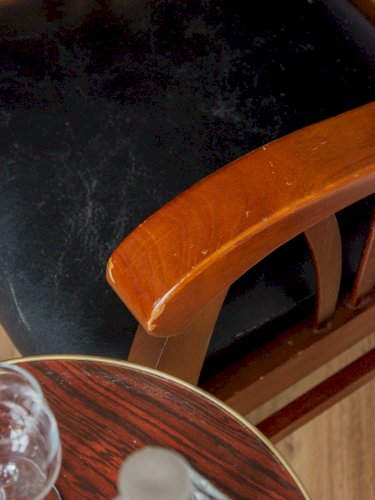 Ernest, le fauteuil en bois N°583