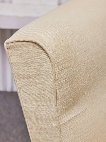 Ernest, le fauteuil en chêne et tissu N°736