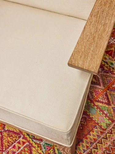 Ernest, le fauteuil en chêne et tissu N°736