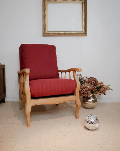 Ernest, le fauteuil en chêne massif et tissu N°661