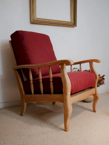 Ernest, le fauteuil en chêne massif et tissu N°661