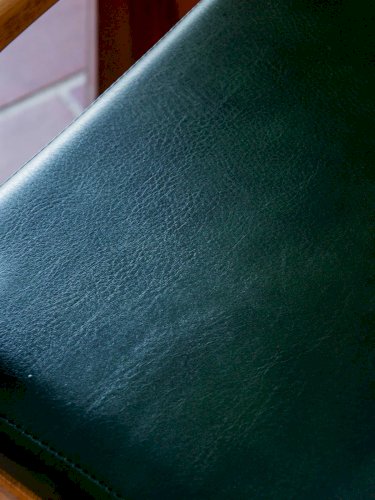 Ernest, le fauteuil en orme N°125