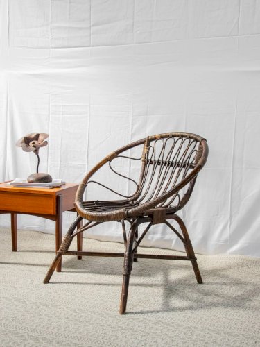 Ernest, le fauteuil en rotin foncé N°562