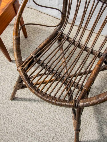 Ernest, le fauteuil en rotin foncé N°562