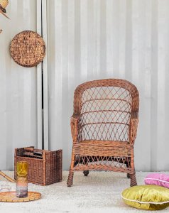 Ernest, the rattan armchair No. 180