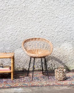 Ernest, le fauteuil en rotin N°183