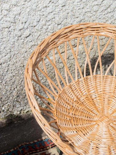 Ernest, le fauteuil en rotin N°183