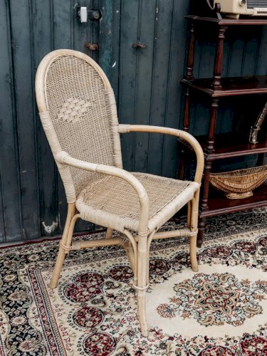 Ernest, le fauteuil en rotin N°198