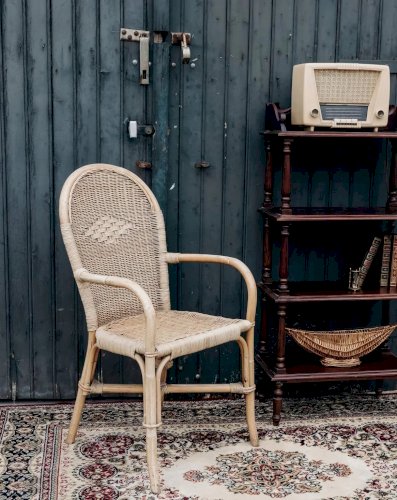 Ernest, le fauteuil en rotin N°198