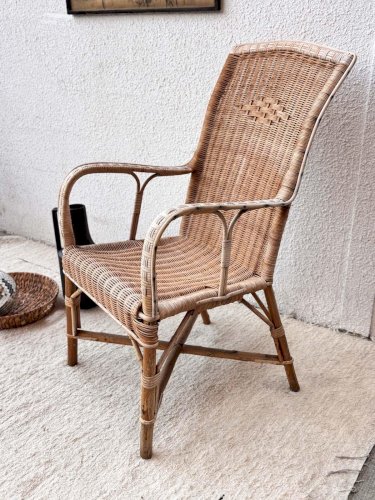 Ernest, le fauteuil en rotin N°507