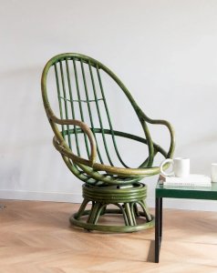 Ernest, the green rattan armchair No. 541