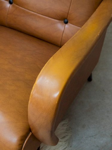 Ernest, le fauteuil en similicuir marron N°738