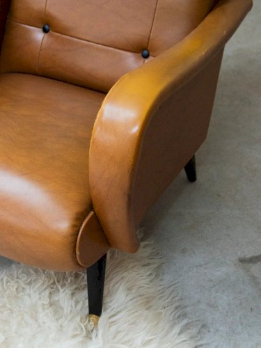 Ernest, le fauteuil en similicuir marron N°738