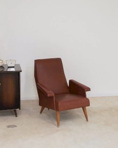 Ernest, the faux leather armchair No. 134