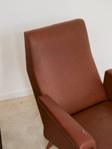 Ernest, le fauteuil en similicuir N°134