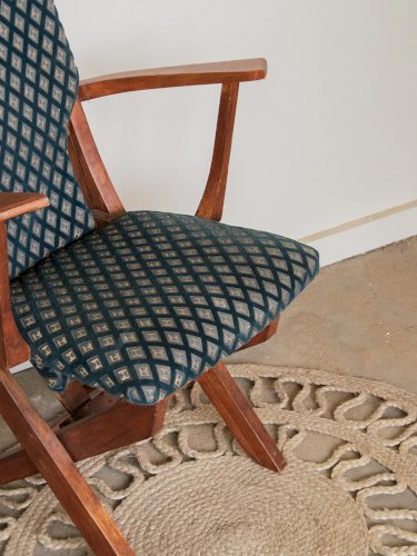 Ernest, le fauteuil en tissu bleu N°119