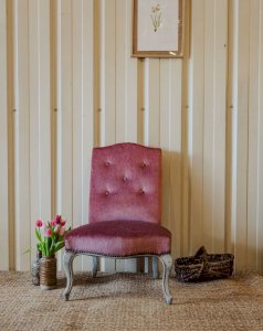 Ernest, le fauteuil en velours rose N°702