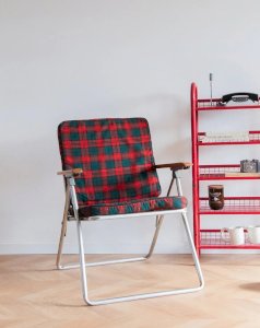 Ernest, the checkered folding chair No. 542