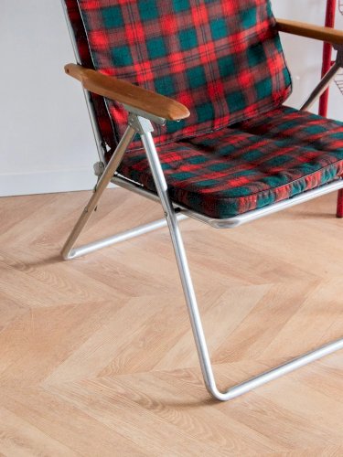 Ernest, le fauteuil pliable à carreaux N°542