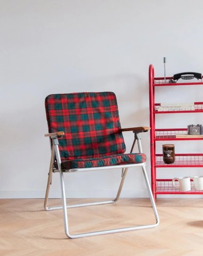 Ernest, le fauteuil pliable à carreaux N°542