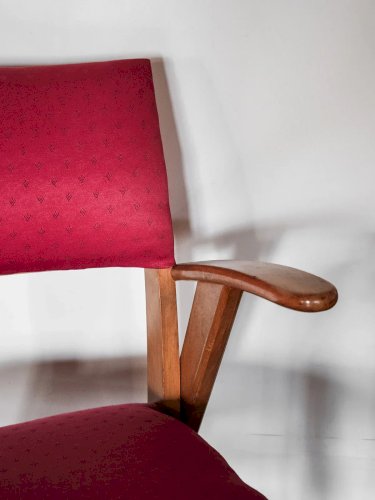 Ernest, le fauteuil rouge en bois N°139