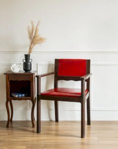 Ernest, le fauteuil rouge N°555