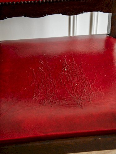 Ernest, le fauteuil rouge N°555