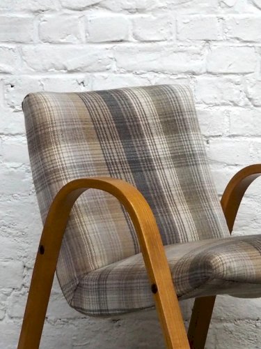 Ernest, le fauteuil Steiner en bois et tissu N°660