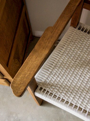 Ernest, le fauteuil tressé en bois N°83