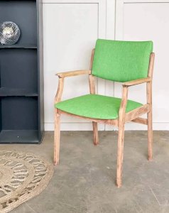 Ernest, the green armchair No. 115