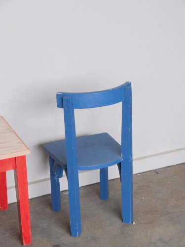 Ernestine, la chaise bleue pour enfant N°43