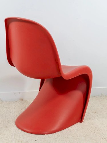 Ernestine, la chaise enfant Verner Panton N°128