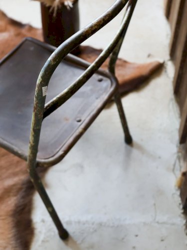 Ernestine, la chaise industrielle pour enfant N°290