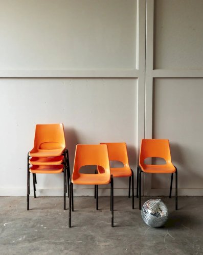 Ernestine, la chaise orange pour enfant N°191