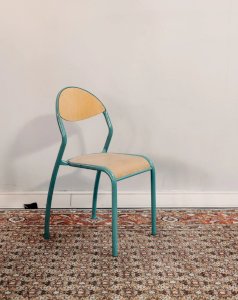 Ernestine, the light blue child’s chair No. 277