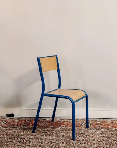 Ernestine, la chaise pour enfant bleu foncé N°274