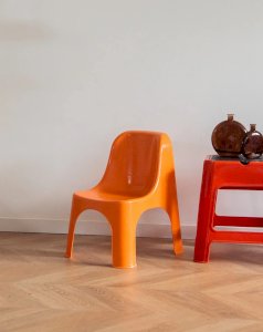 Ernestine, the orange children's chair No. 241