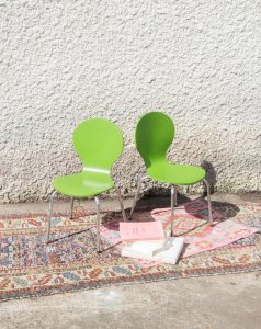 Ernestine, the green children's chair No. 146