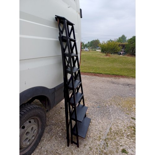 Escabeau échelle repliable dAtelier Bois