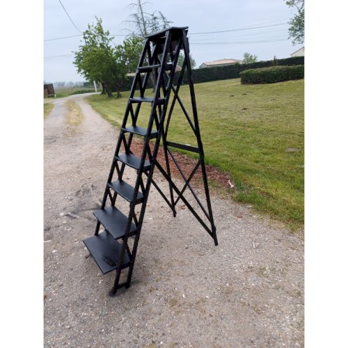 Escabeau échelle repliable dAtelier Bois