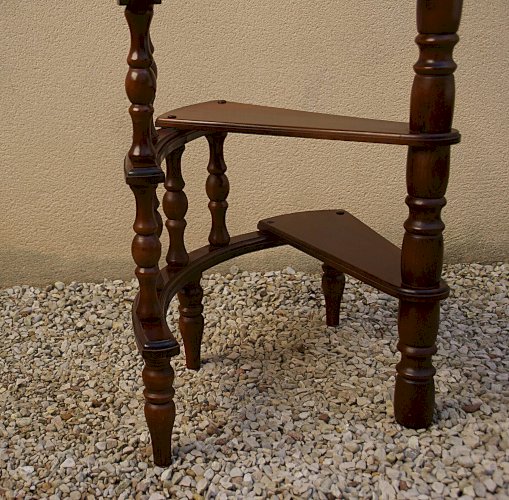 Escalier - Escabeau de bibliothèque