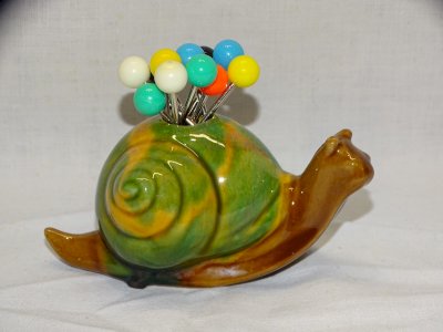 -ESCARGOT CERAMIQUE PORTE PETITES FOURCHETTES BOUTS RONDS PLASTIQUE Coloré