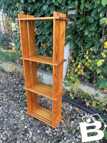 Étagére brutalise en pin