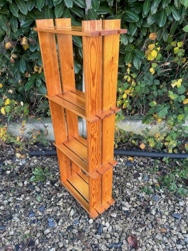 Étagére brutalise en pin