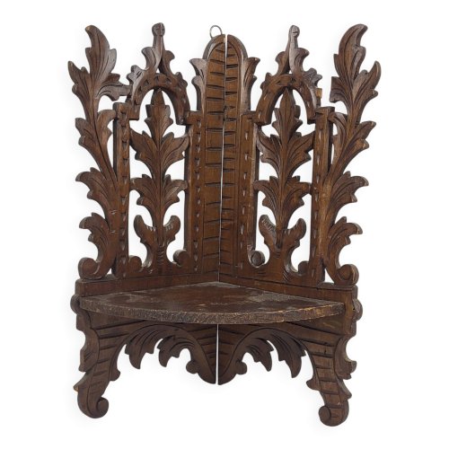 Etagère dangle en bois sculpté