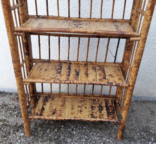 Etagère en bambou