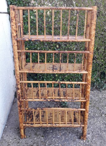 Etagère en bambou